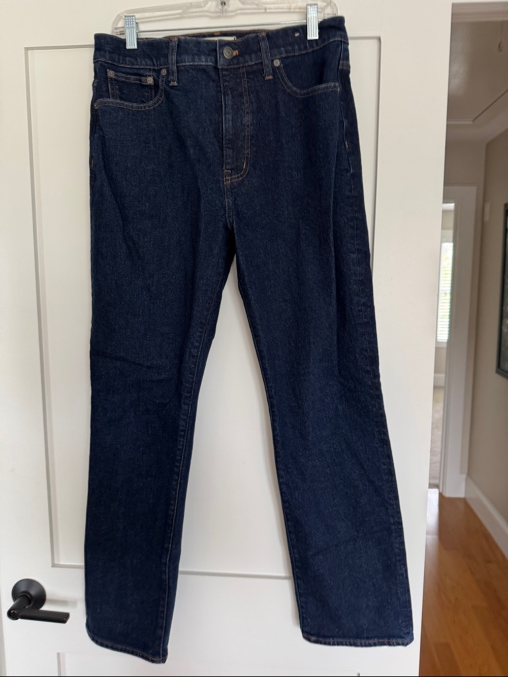 Madewell Women’s Dark Indigo Straight-Leg Jeans